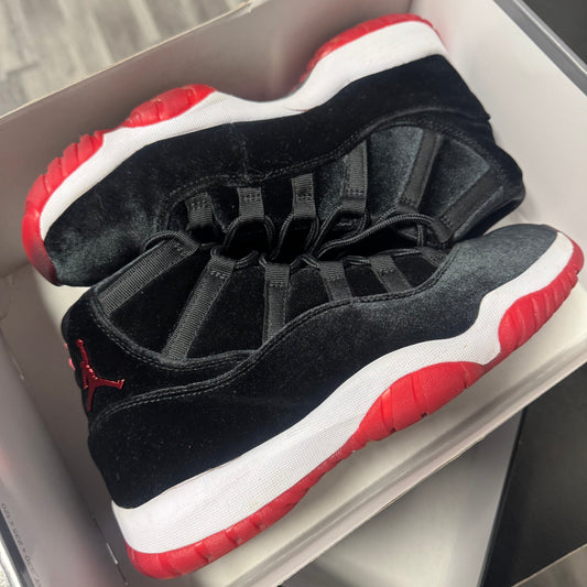 Jordan 11 Velvet Bred / Preowned