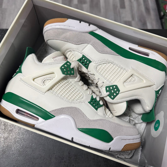 Jordan 4 SB Pine Green / Preowned