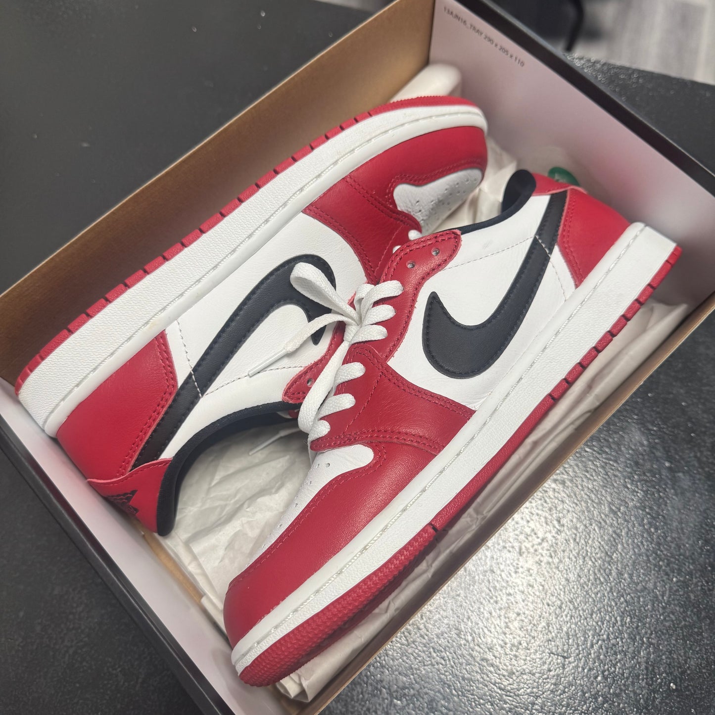 Jordan 1 Low Chicago / Preowned