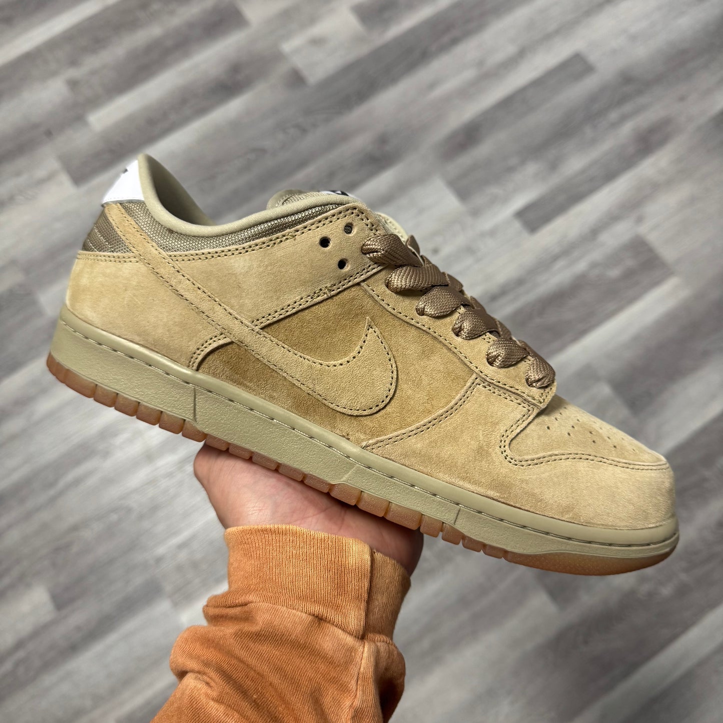 Dunk Low SB Parachute Beige / Brand New