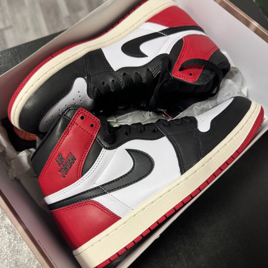 Jordan 1 Black Toe Reimagined / Preowned