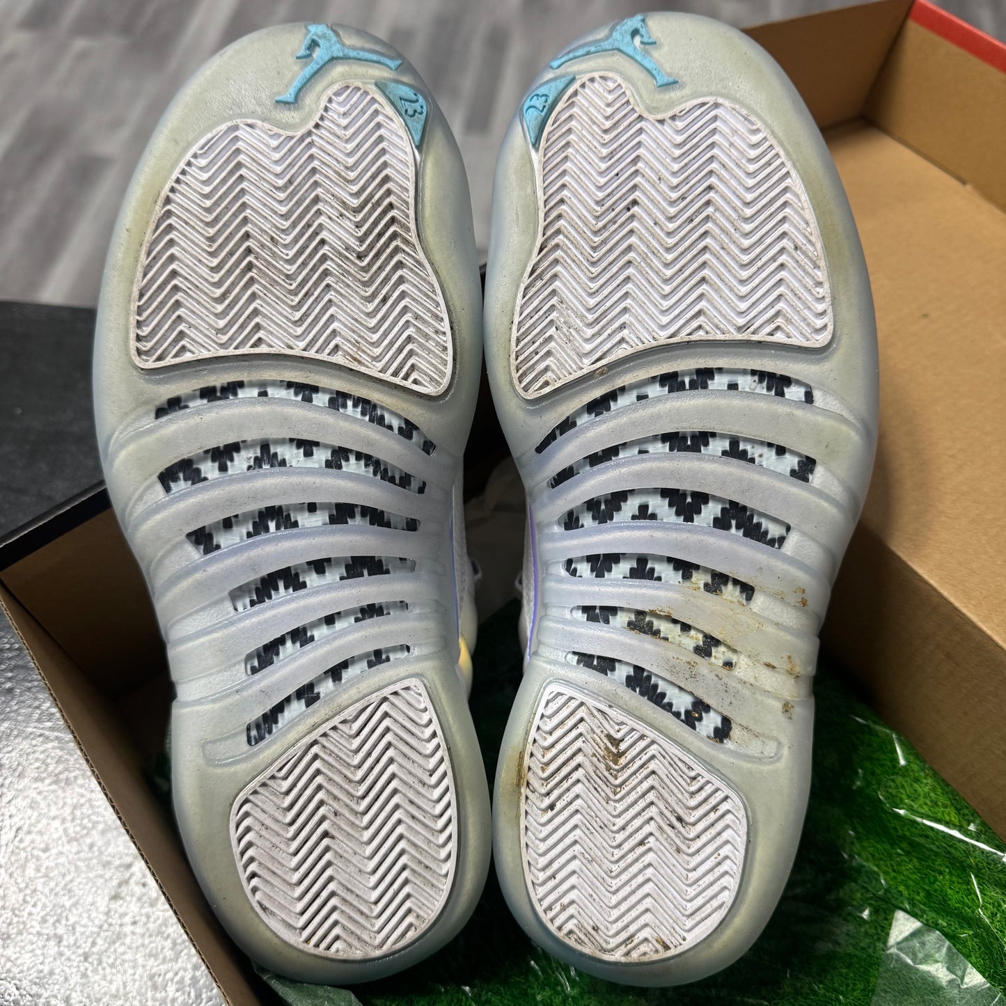 Jordan 12 Low Easter / Preowned