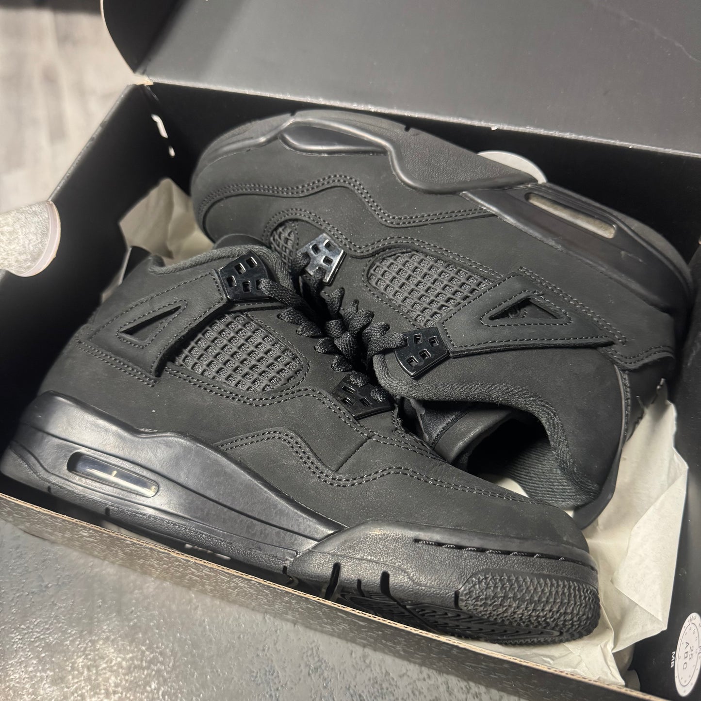 Jordan 4 Black Cat / Preowned