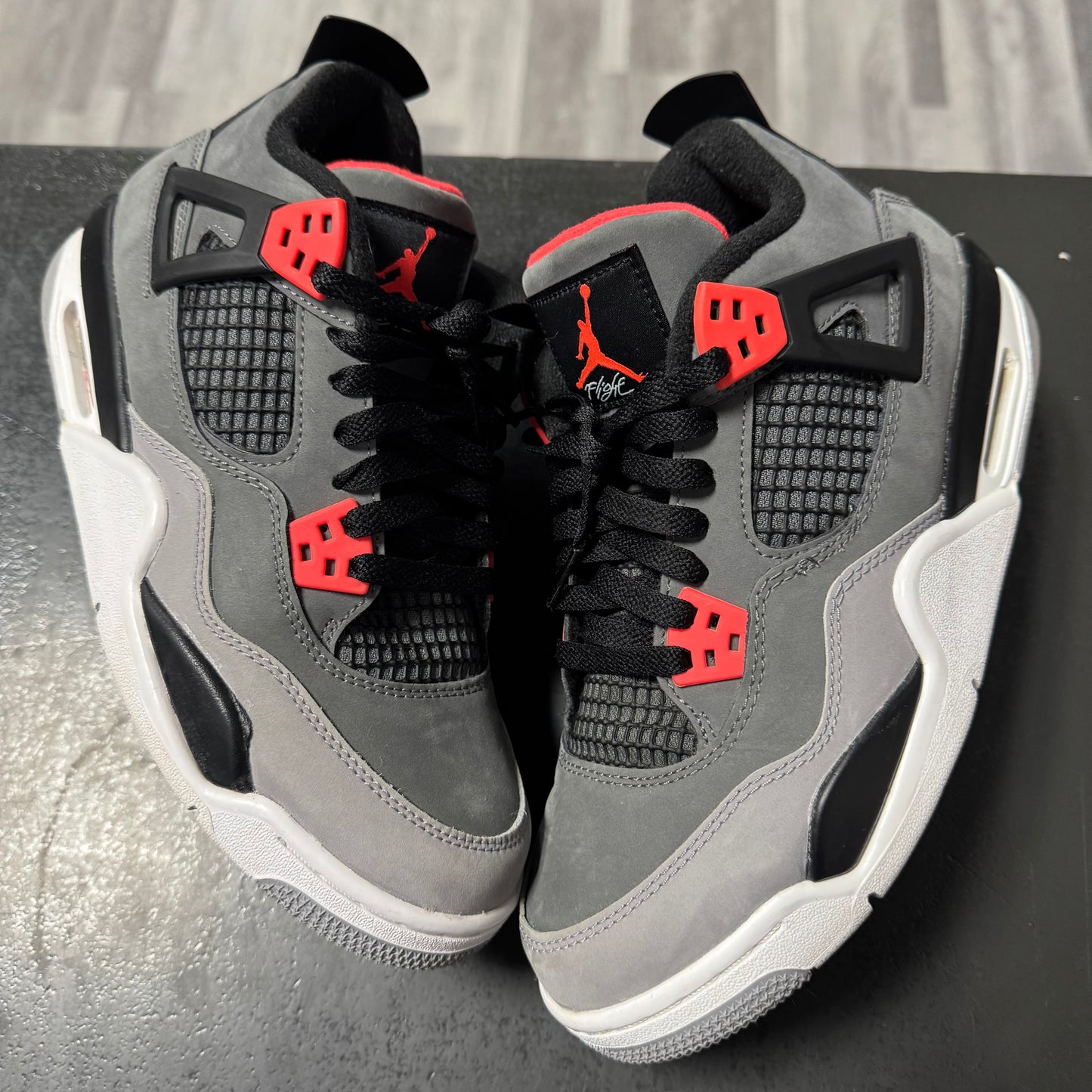 Jordan 4 Infrared / Preowned