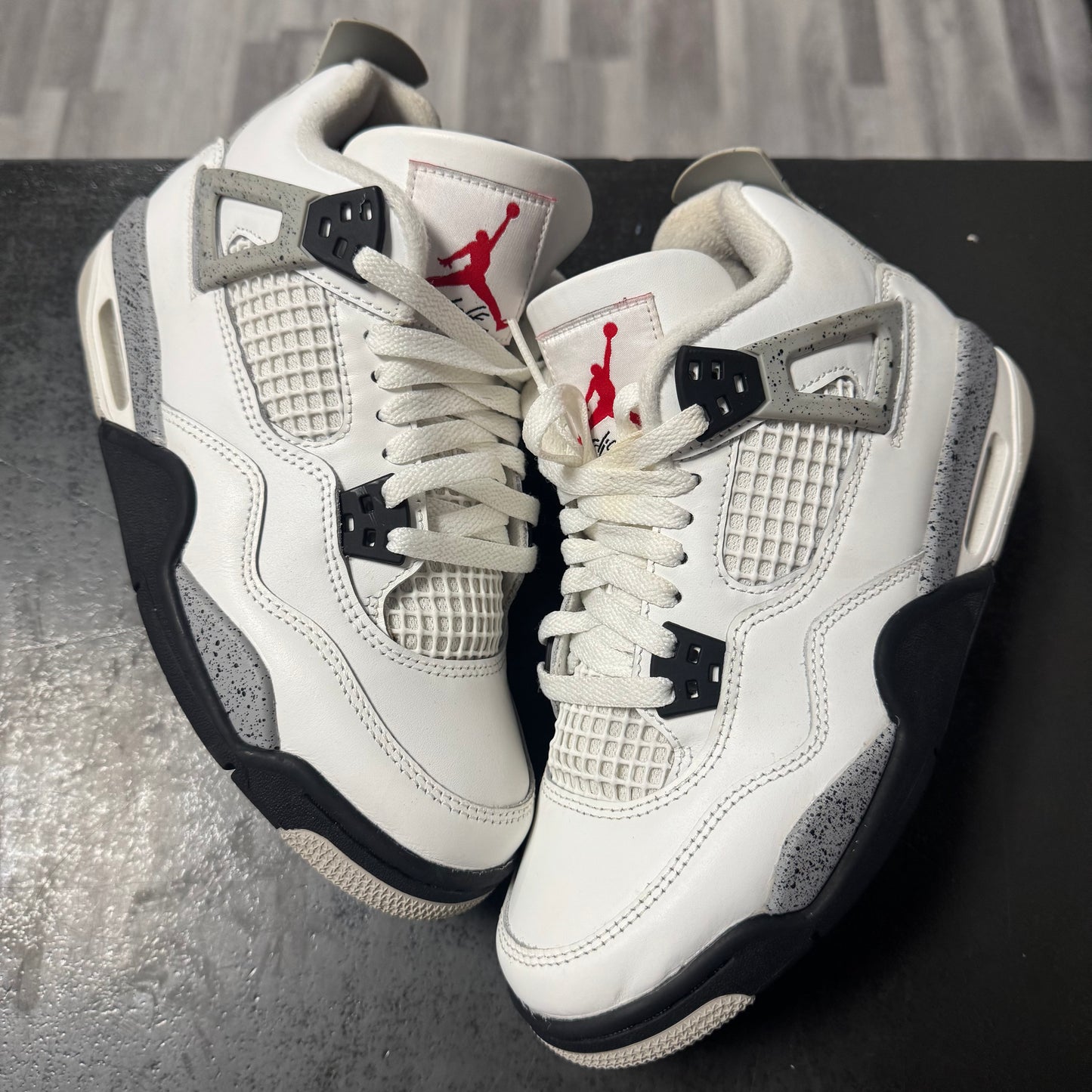 Jordan 4 White Cement OG (2025) / Preowned