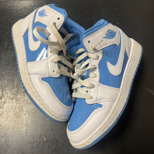 Jordan 1 Mid Legend Blue / Preowned
