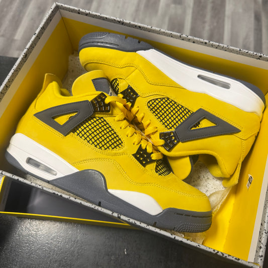 Jordan 4 Lightning / Preowned