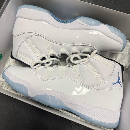 Jordan 11 Legend Blue / Preowned
