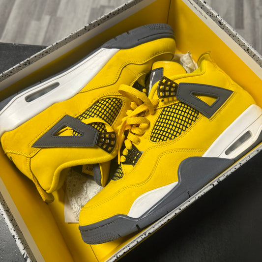Jordan 4 Lightning / Preowned