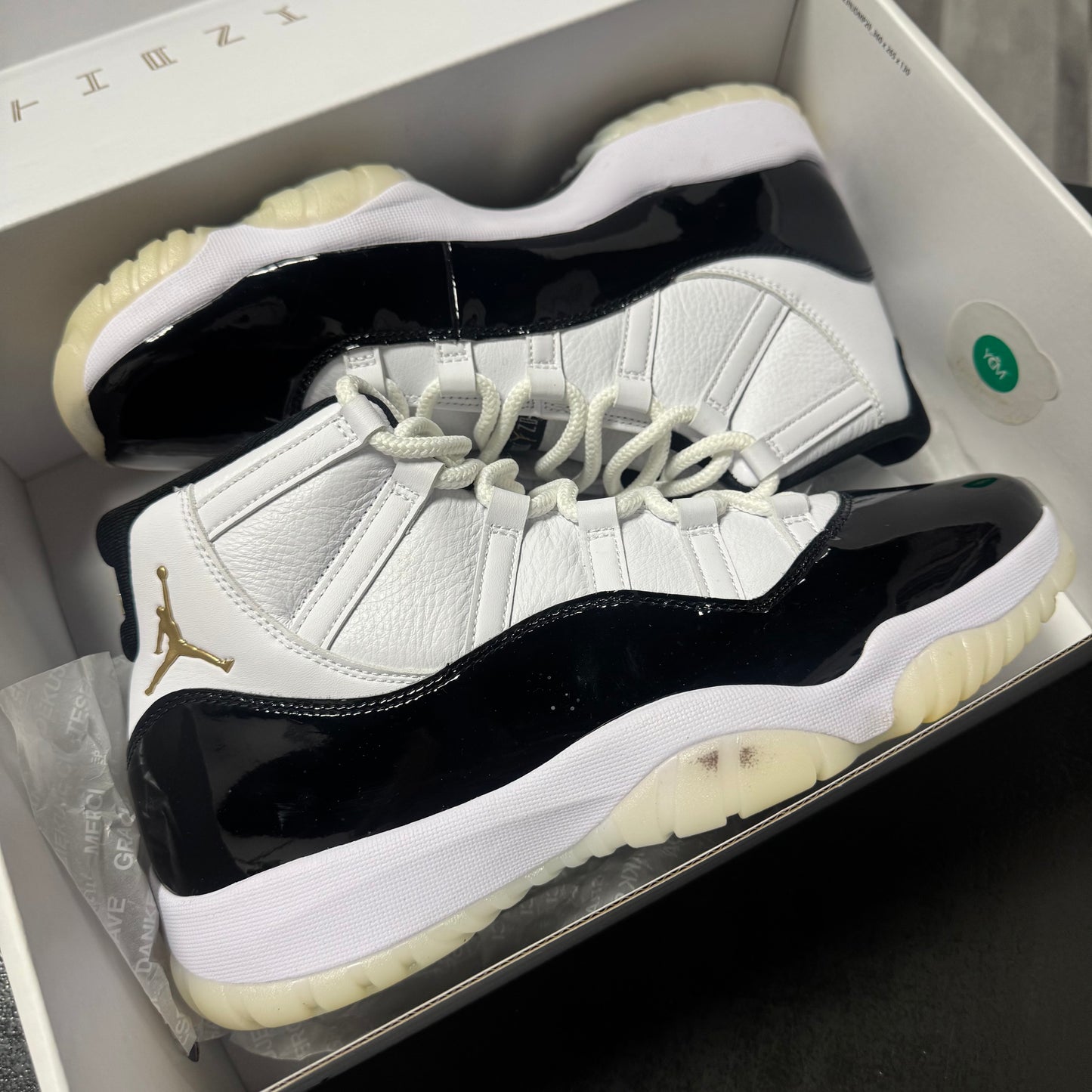 Jordan 11 Gratitude / Preowned