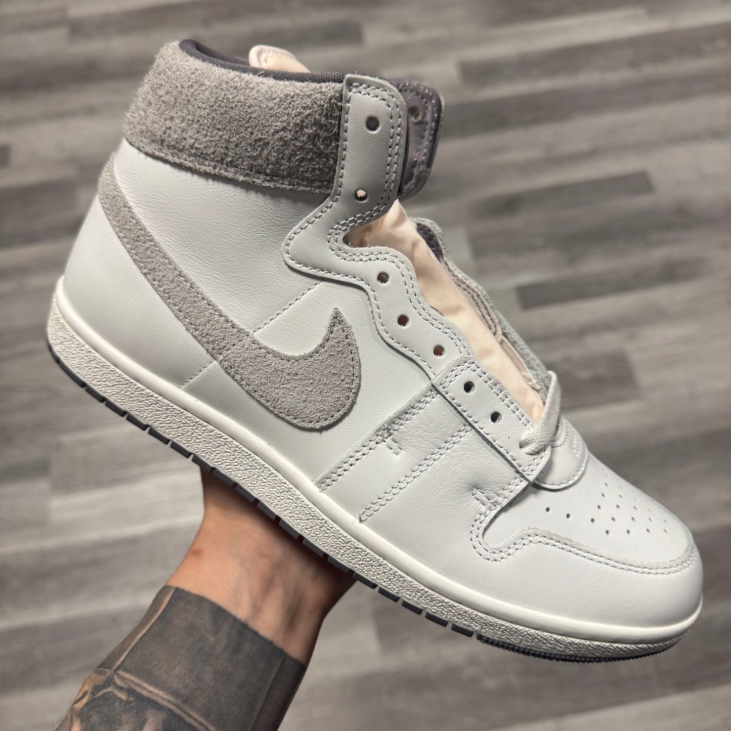 Air Ship Tech Grey / Brand New