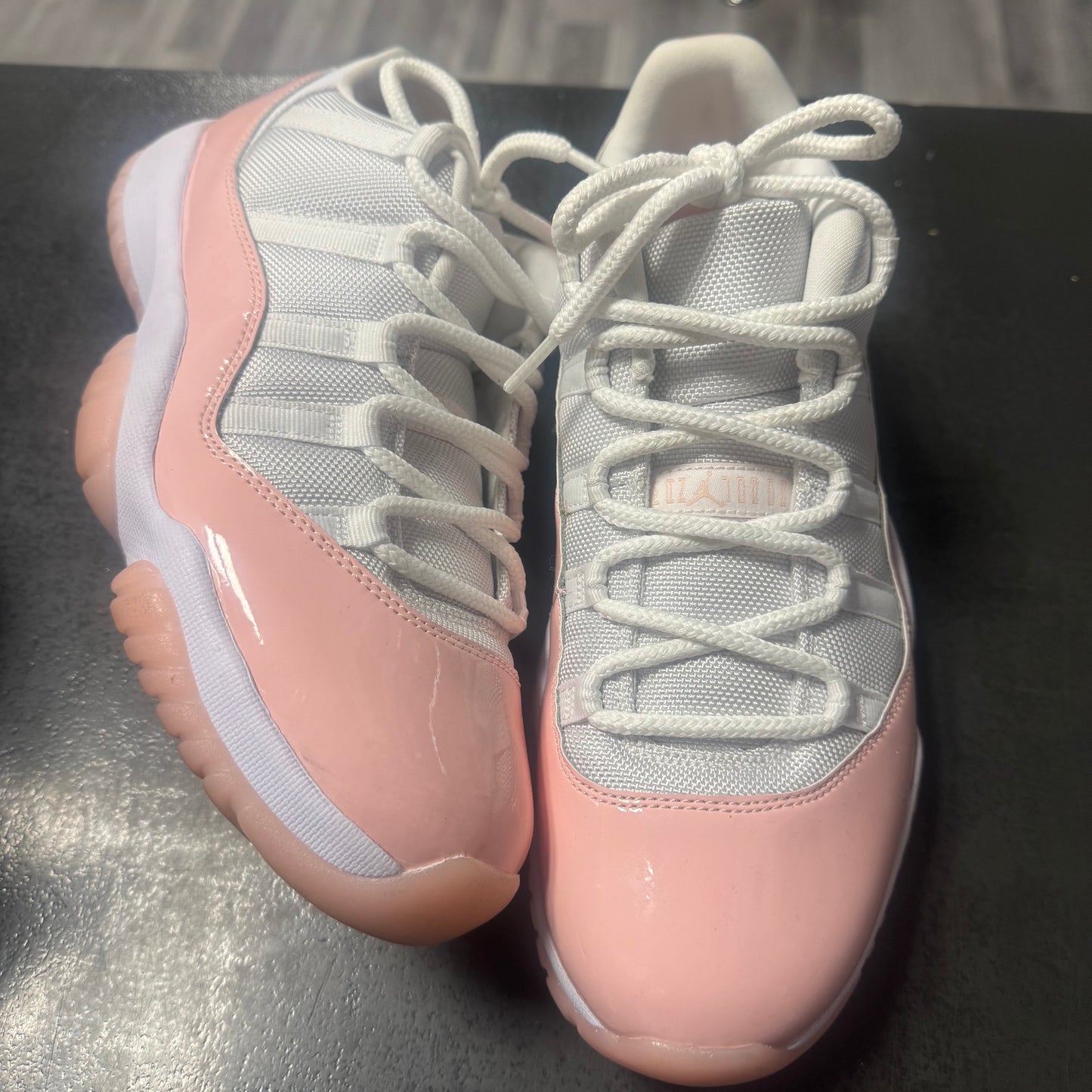 Jordan 11 Low Legend Pink / Preowned