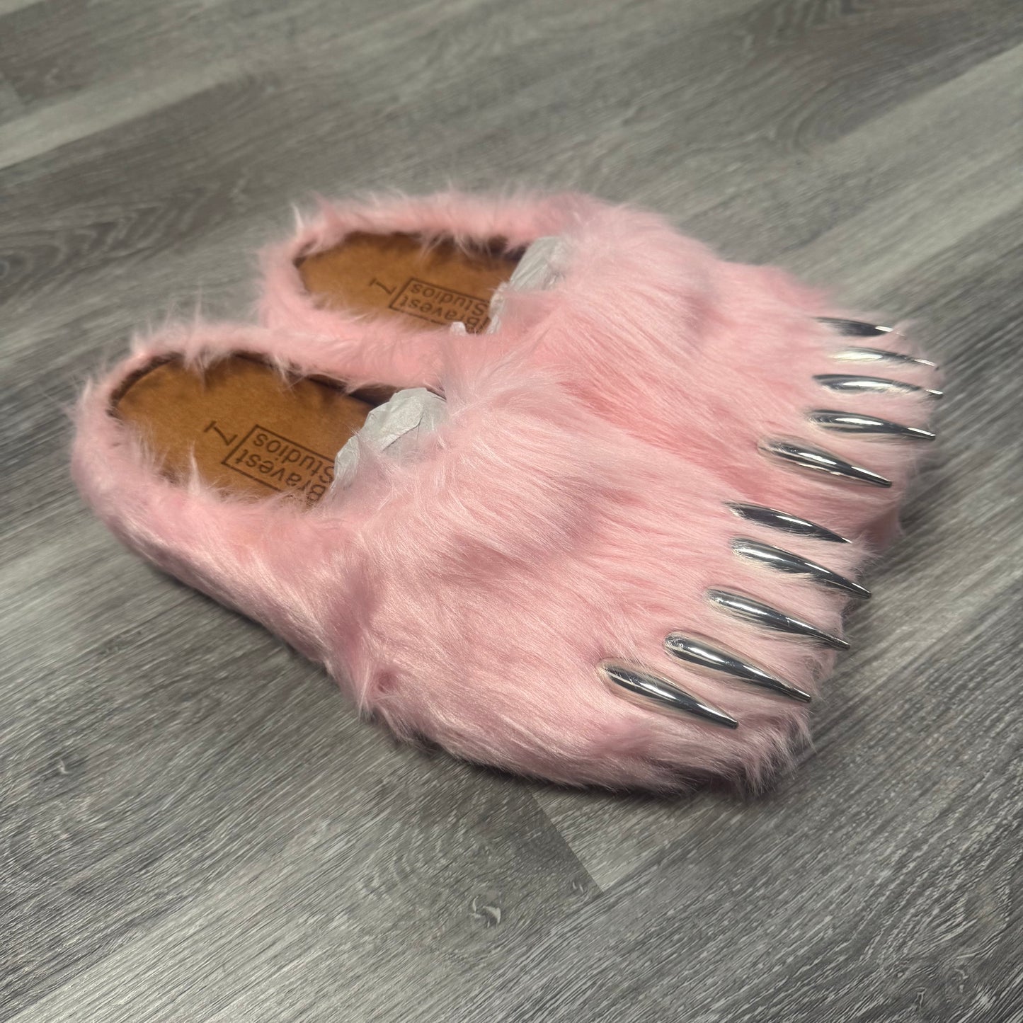 Bravest Studios Bear Claws (Pink) / Brand New