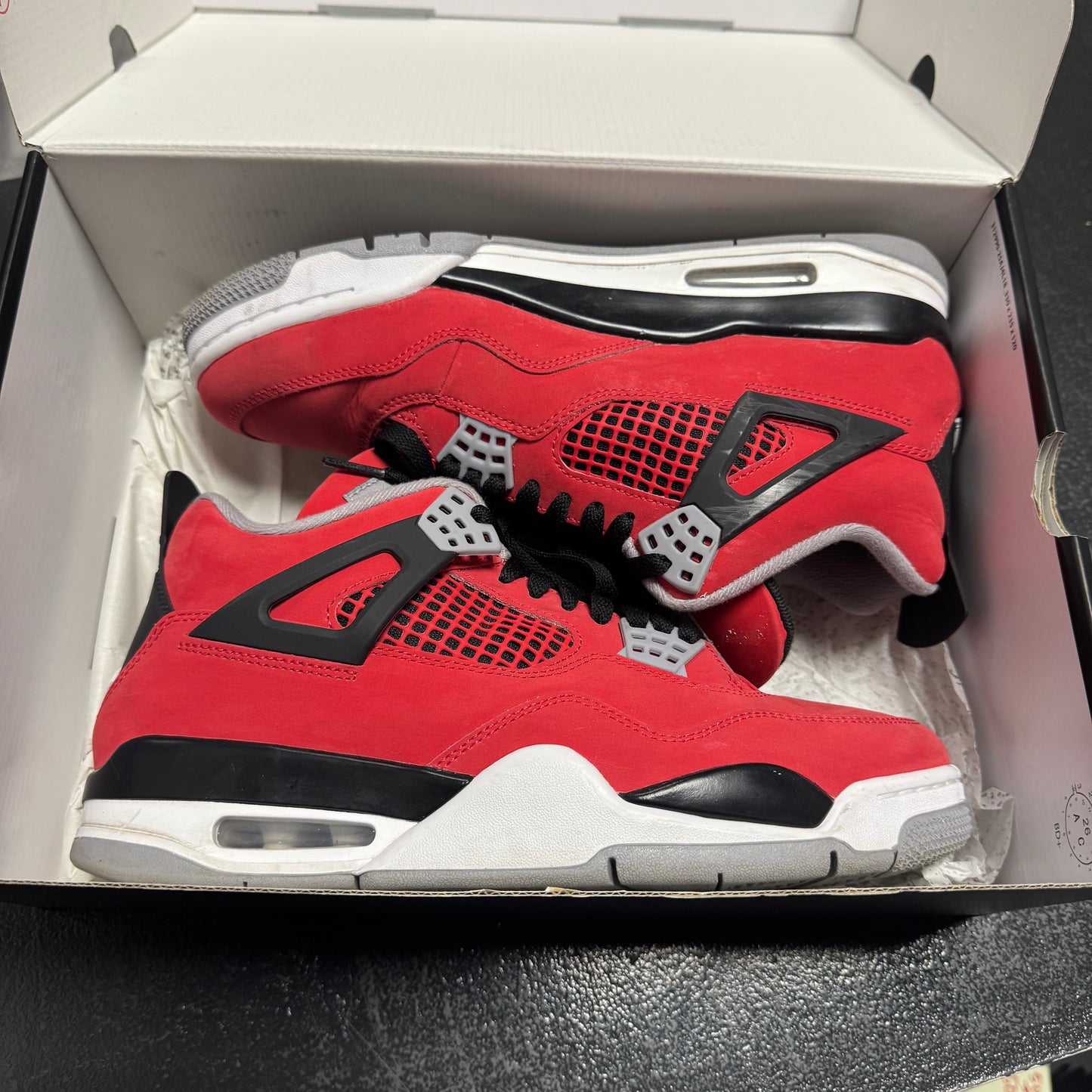 Jordan 4 Toro / Preowned