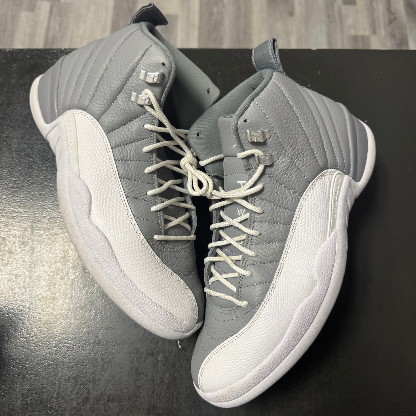 Jordan 12 Stealth / Preowned