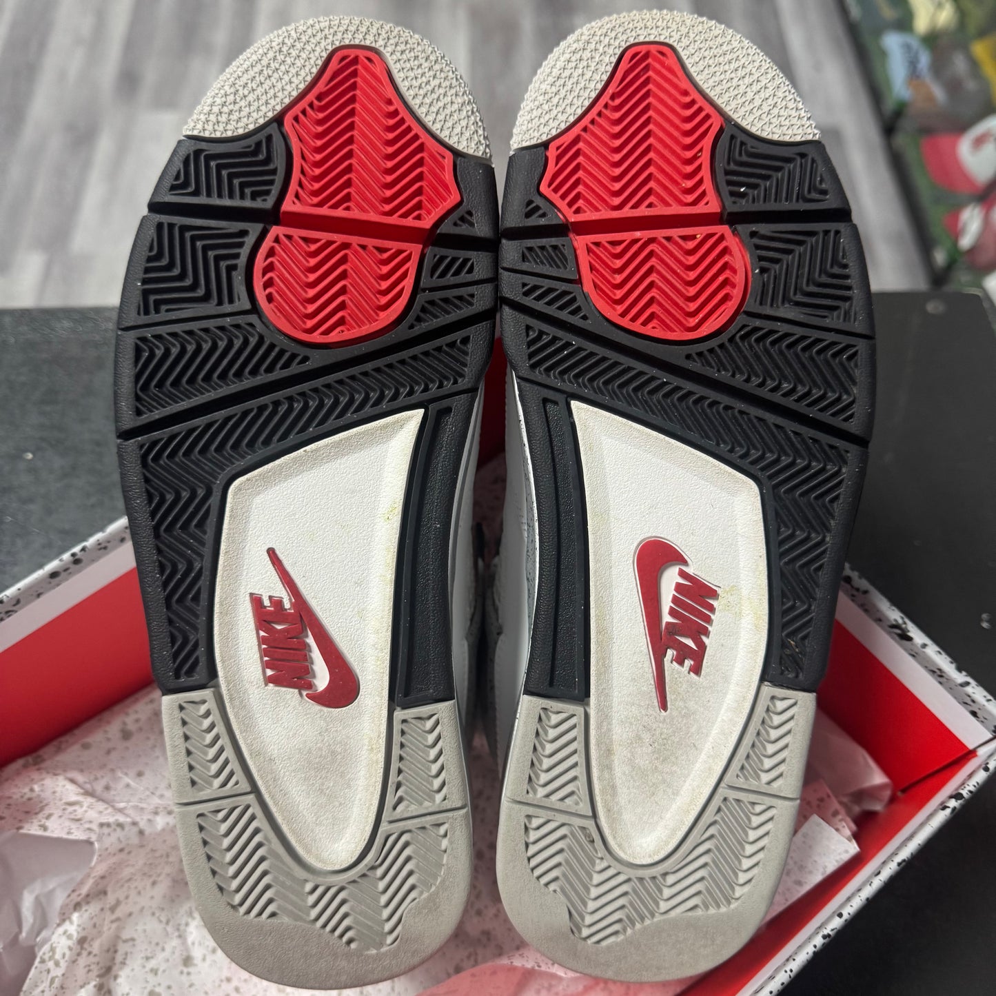 Jordan 4 White Cement OG (2025) / Preowned