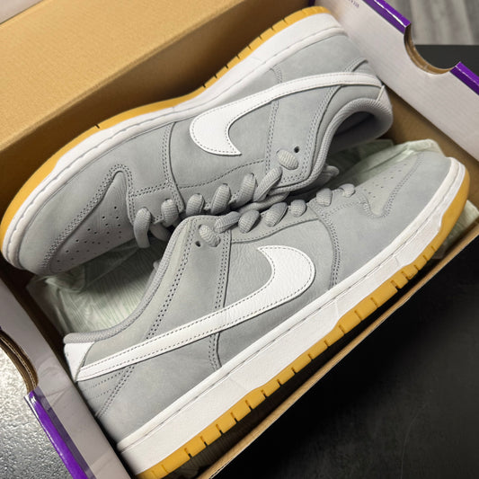 Dunk Low SB Wolf Grey Gum / Preowned