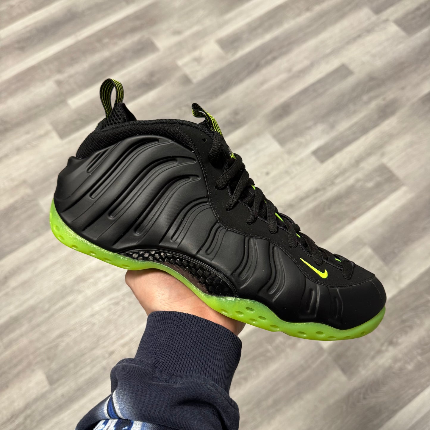 Nike Air Foamposite One Black Volt / Brand New