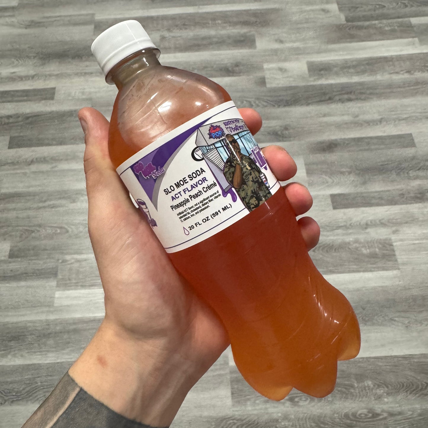 SloMoe Soda (Pineapple Peach Crémé)