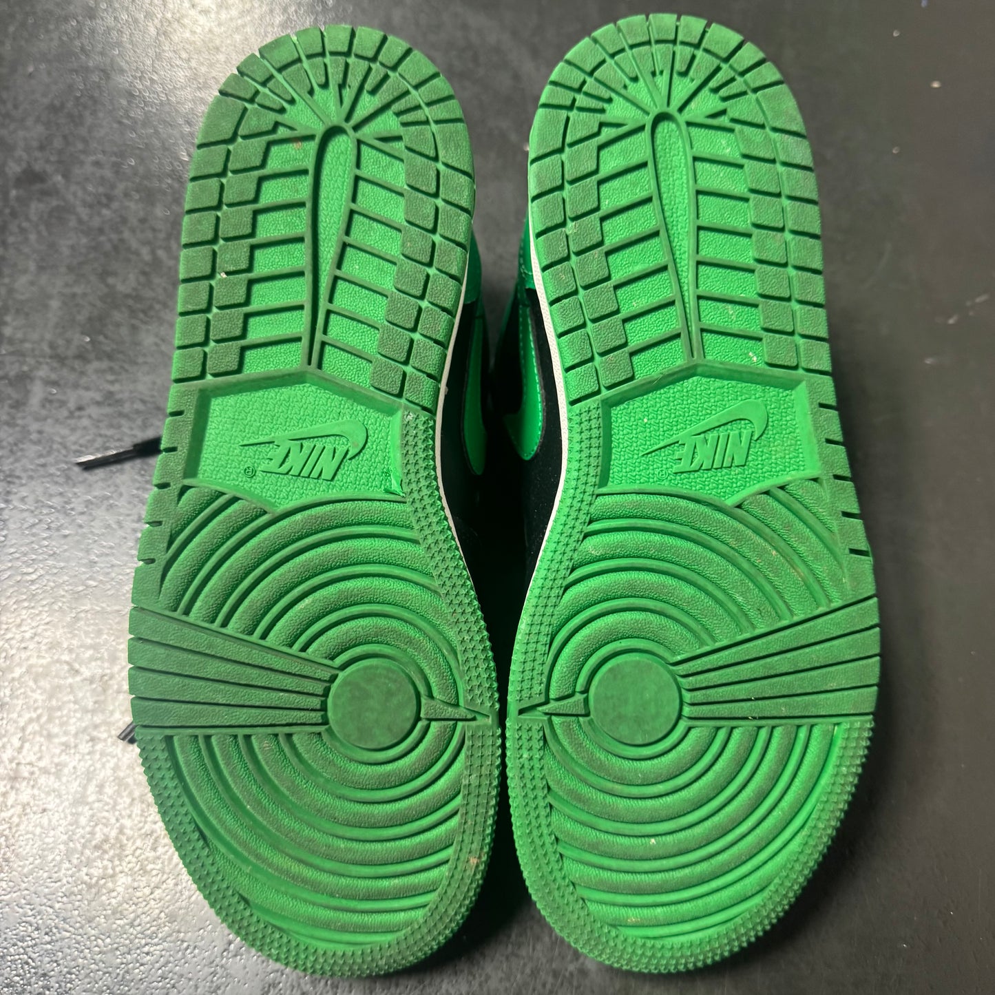 Jordan 1 Low Lucky Green / Preowned