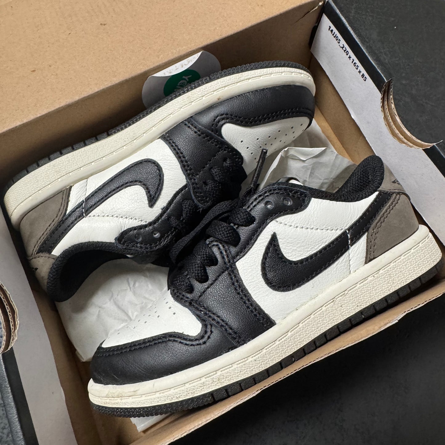 Jordan 1 Low Mocha / Preowned