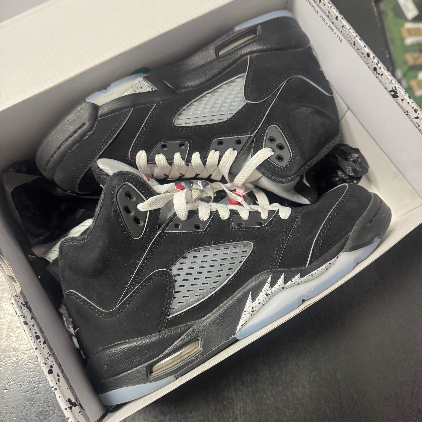 Jordan 5 Reimagined Black Metallic / Preowned