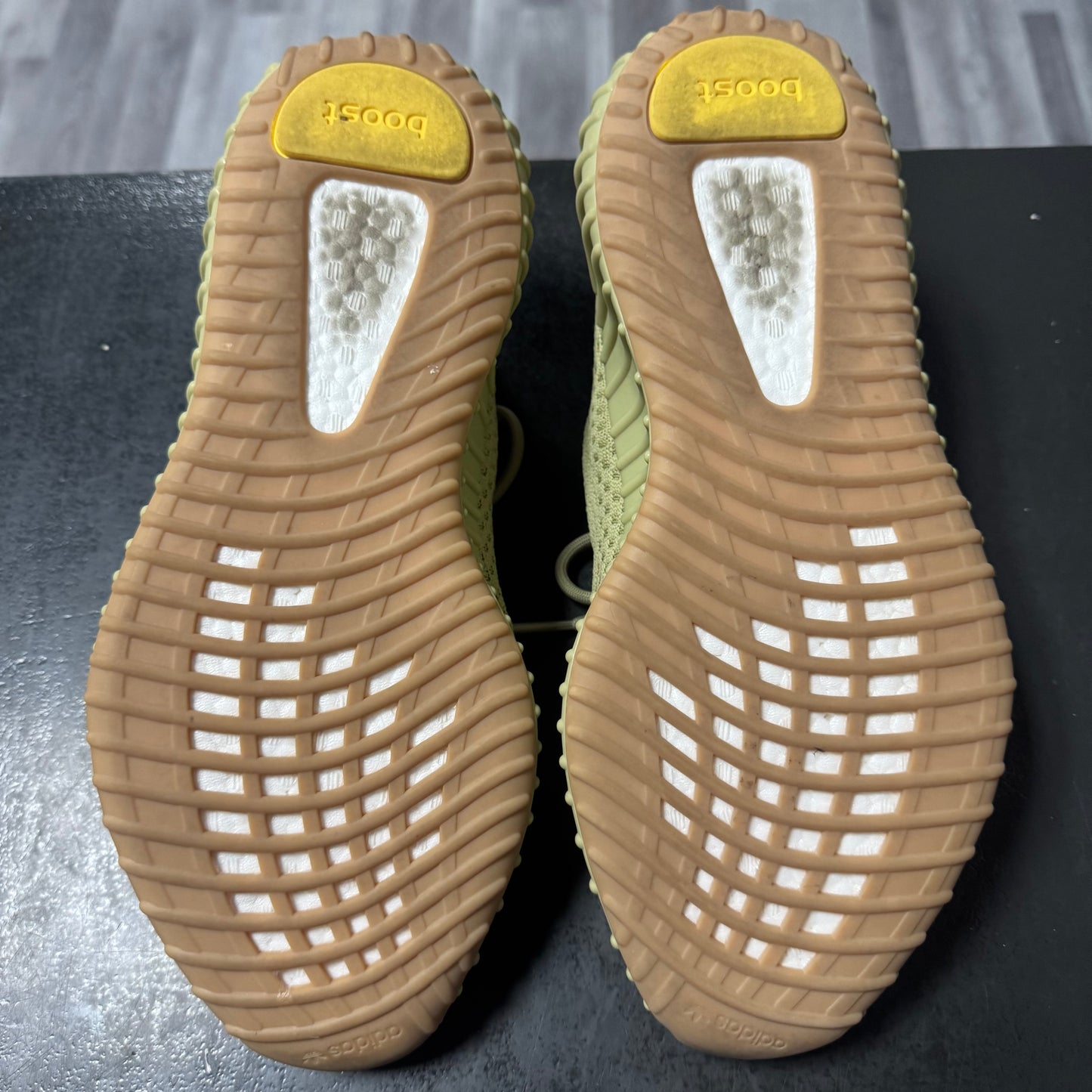 Yeezy 350 Sulfur / Preowned