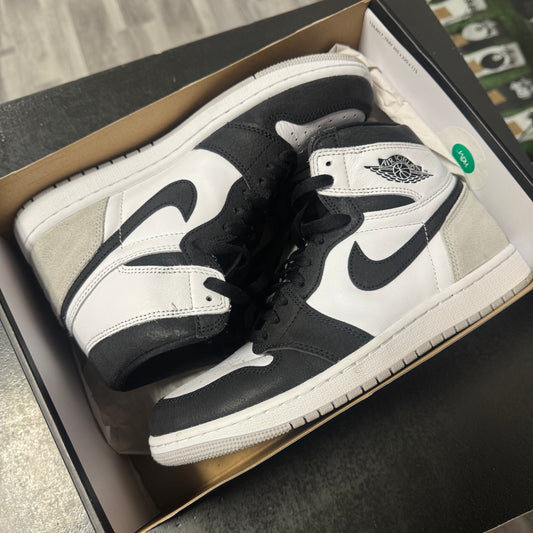 Jordan 1 Bleached Coral / Preowned