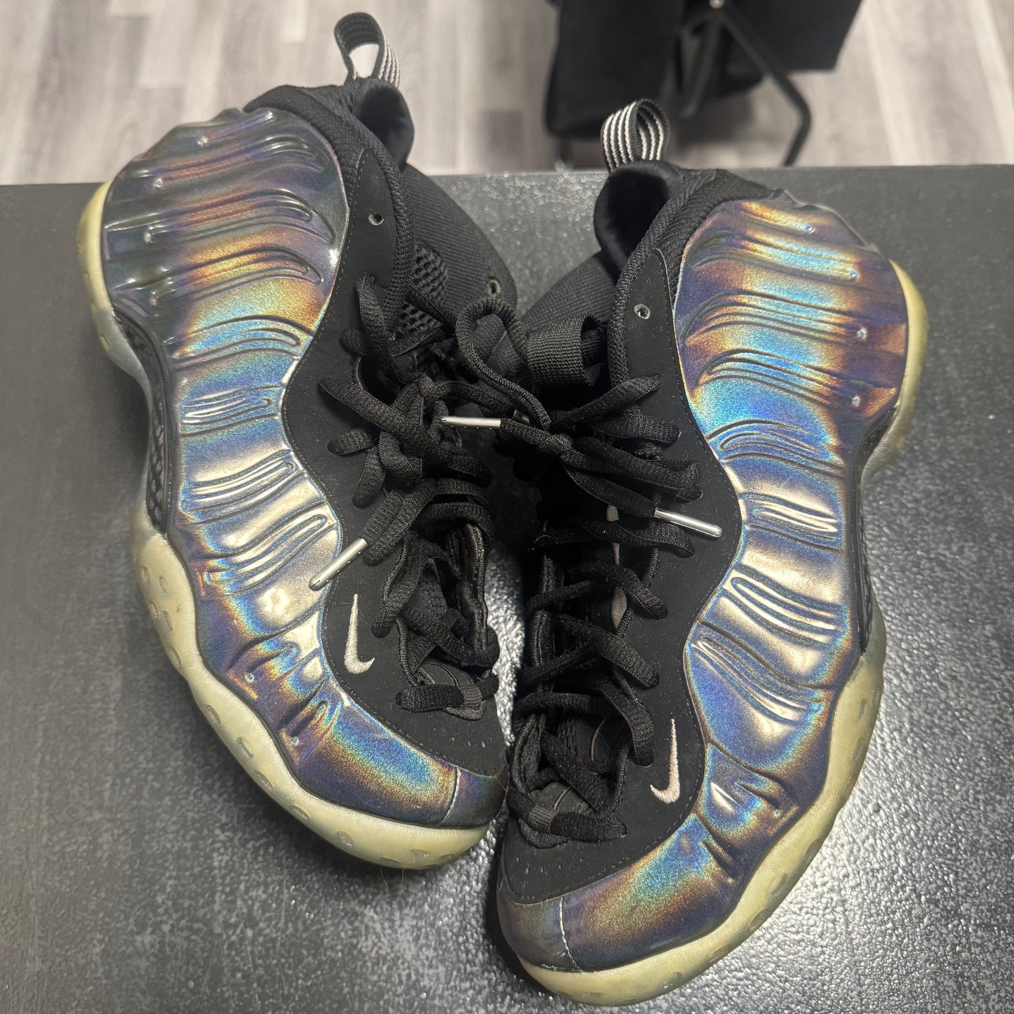 Nike Air Foamposite One Hologram / Preowned