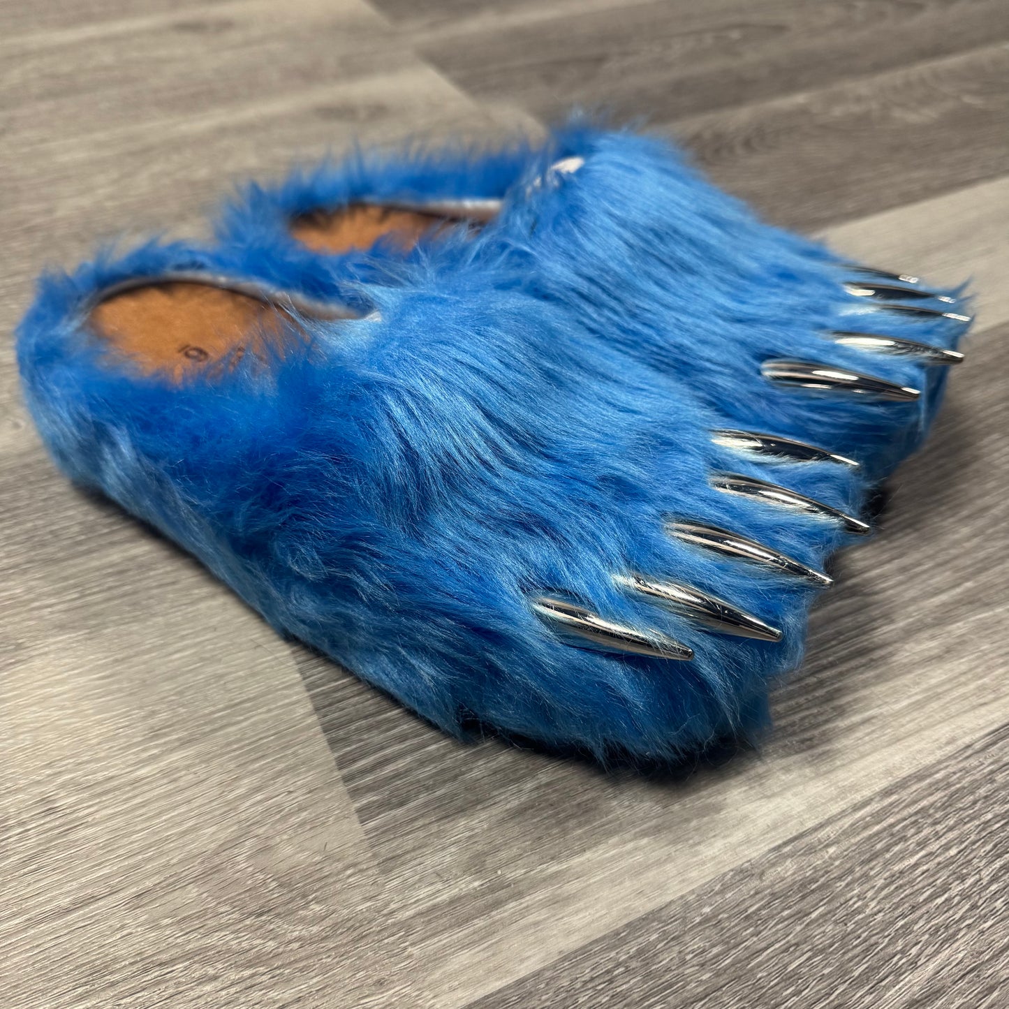 Bravest Studios Bear Claws (Blue) / Brand New