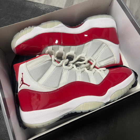 Jordan 11 Cherry / Preowned