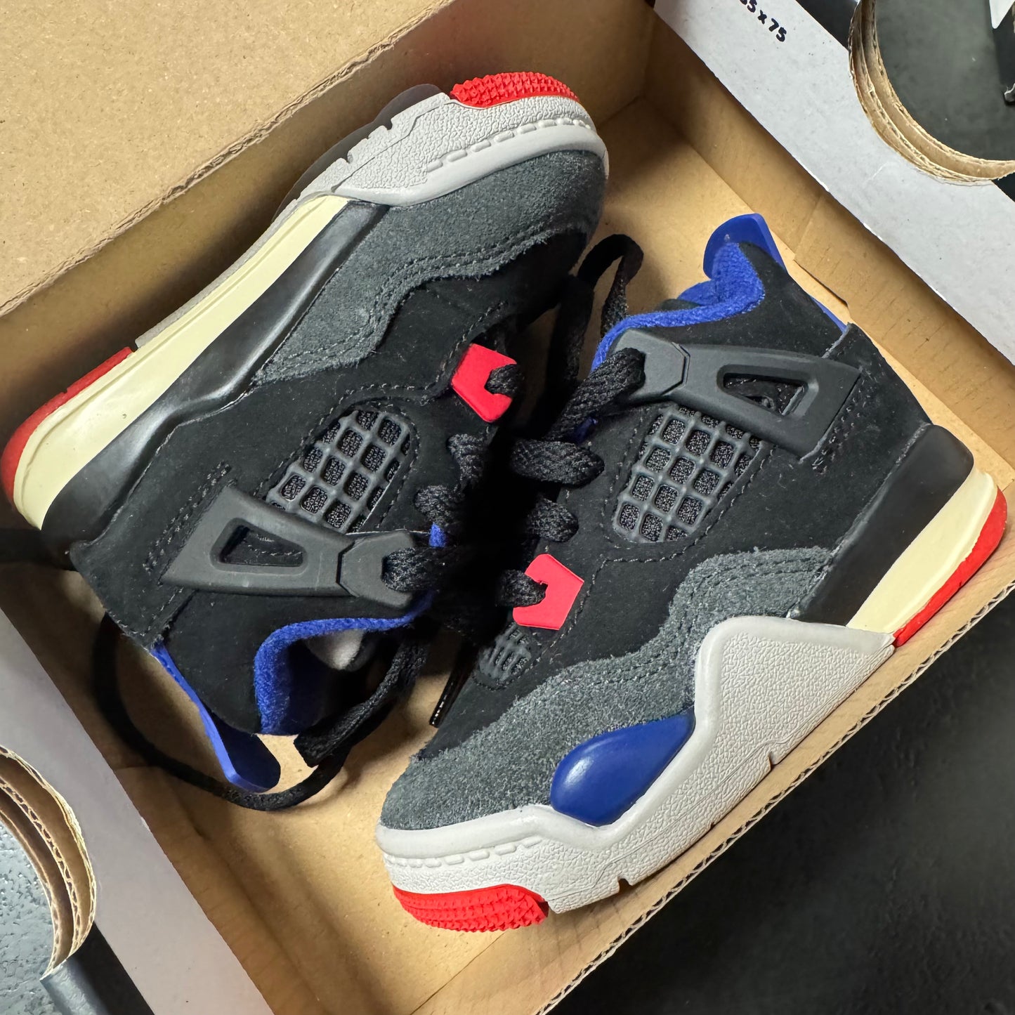 Jordan 4 Rare Air (White Lettering) / Preowned