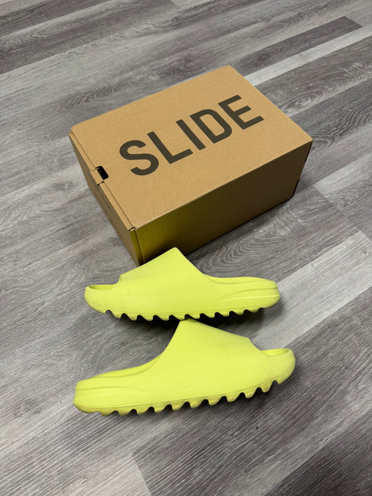 Yeezy Slide Green Glow / Preowned
