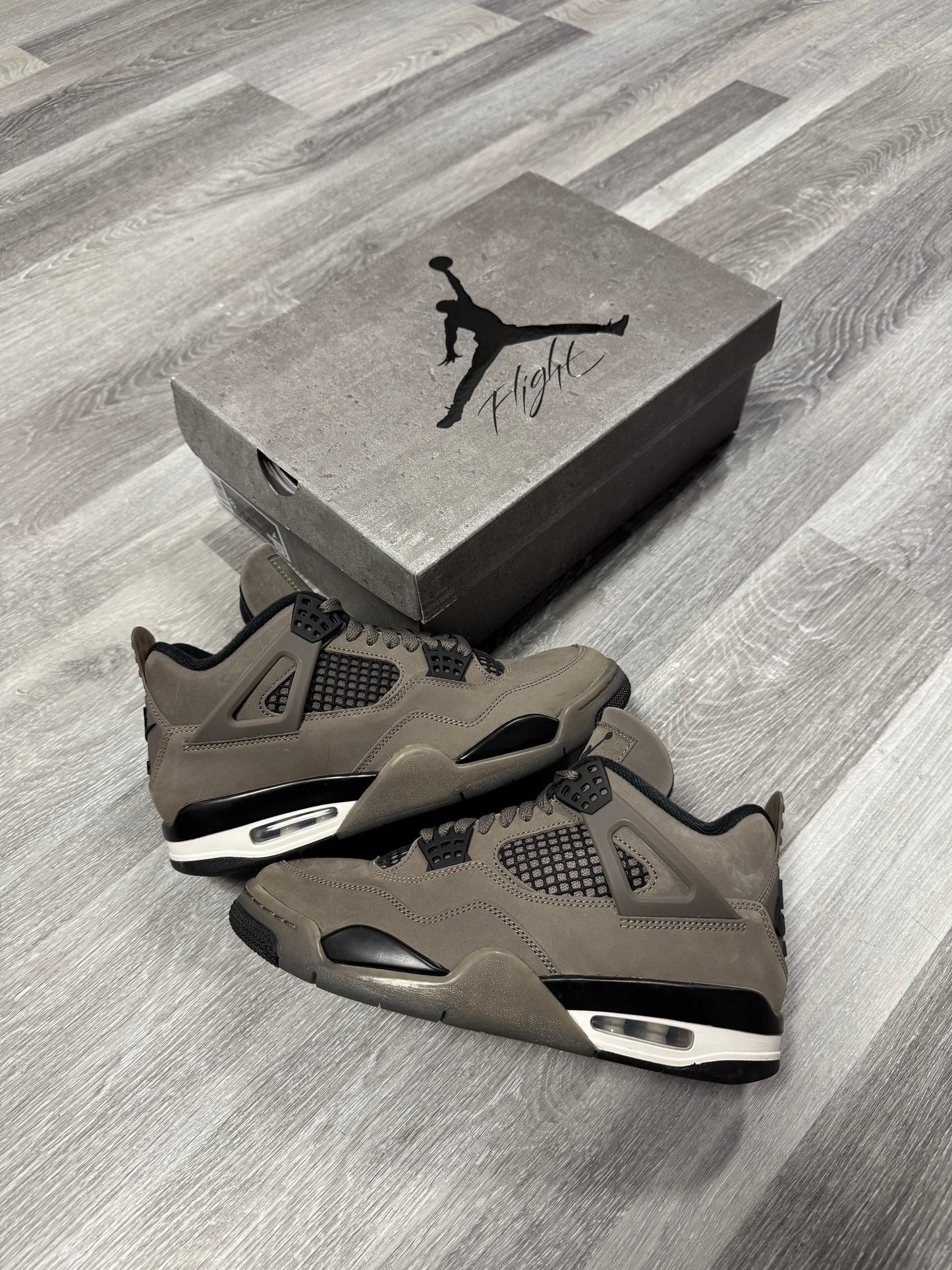 Jordan 4 Cave Stone / Preowned