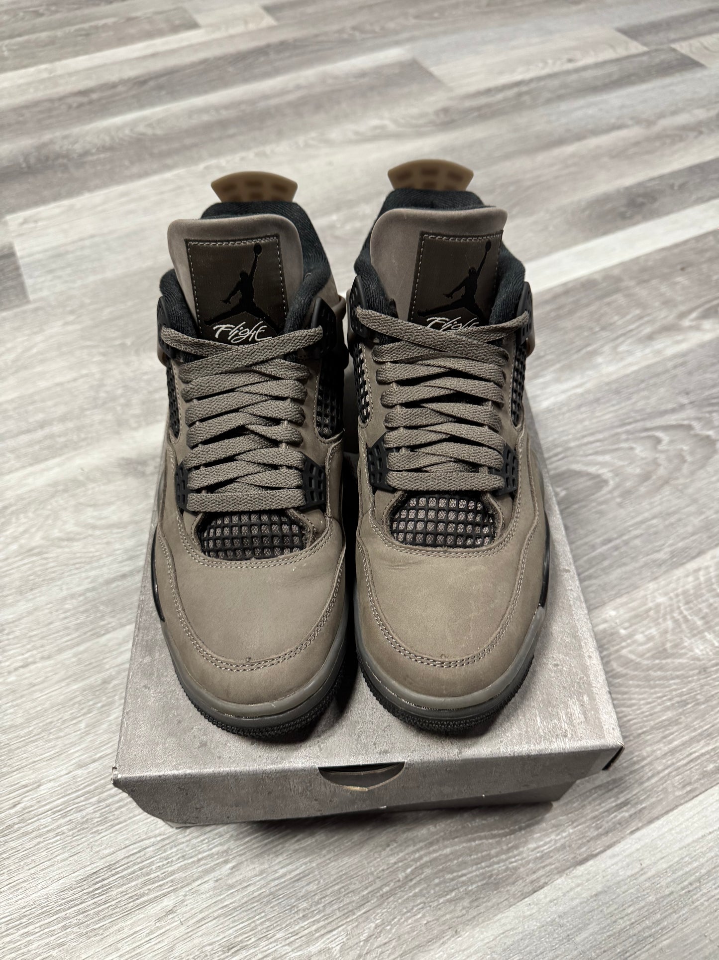 Jordan 4 Cave Stone / Preowned