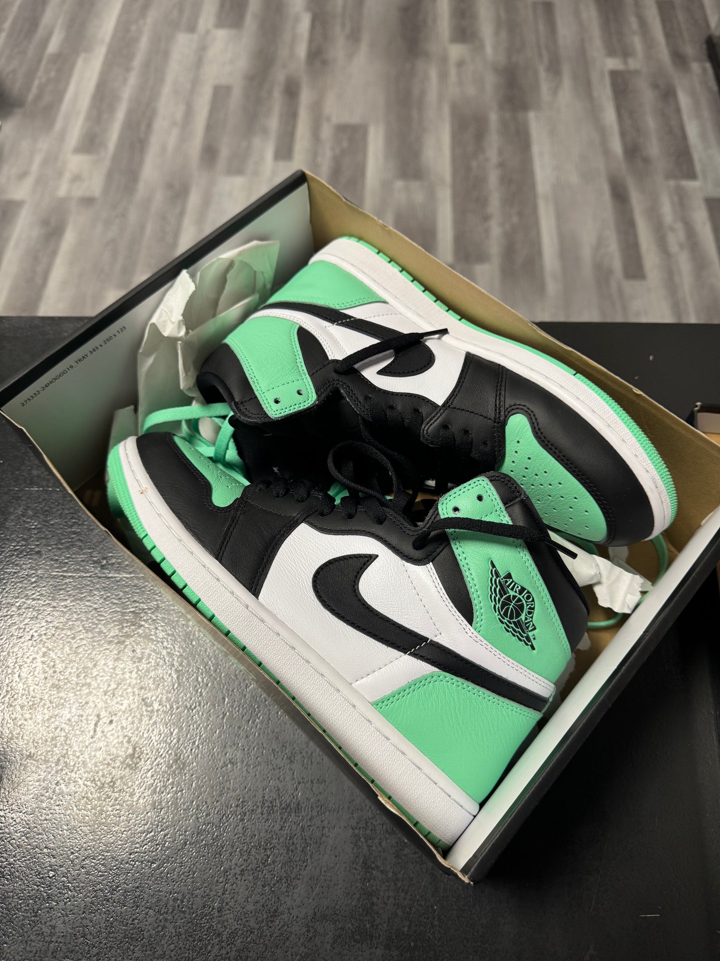 Jordan 1 Green Glow / Preowned