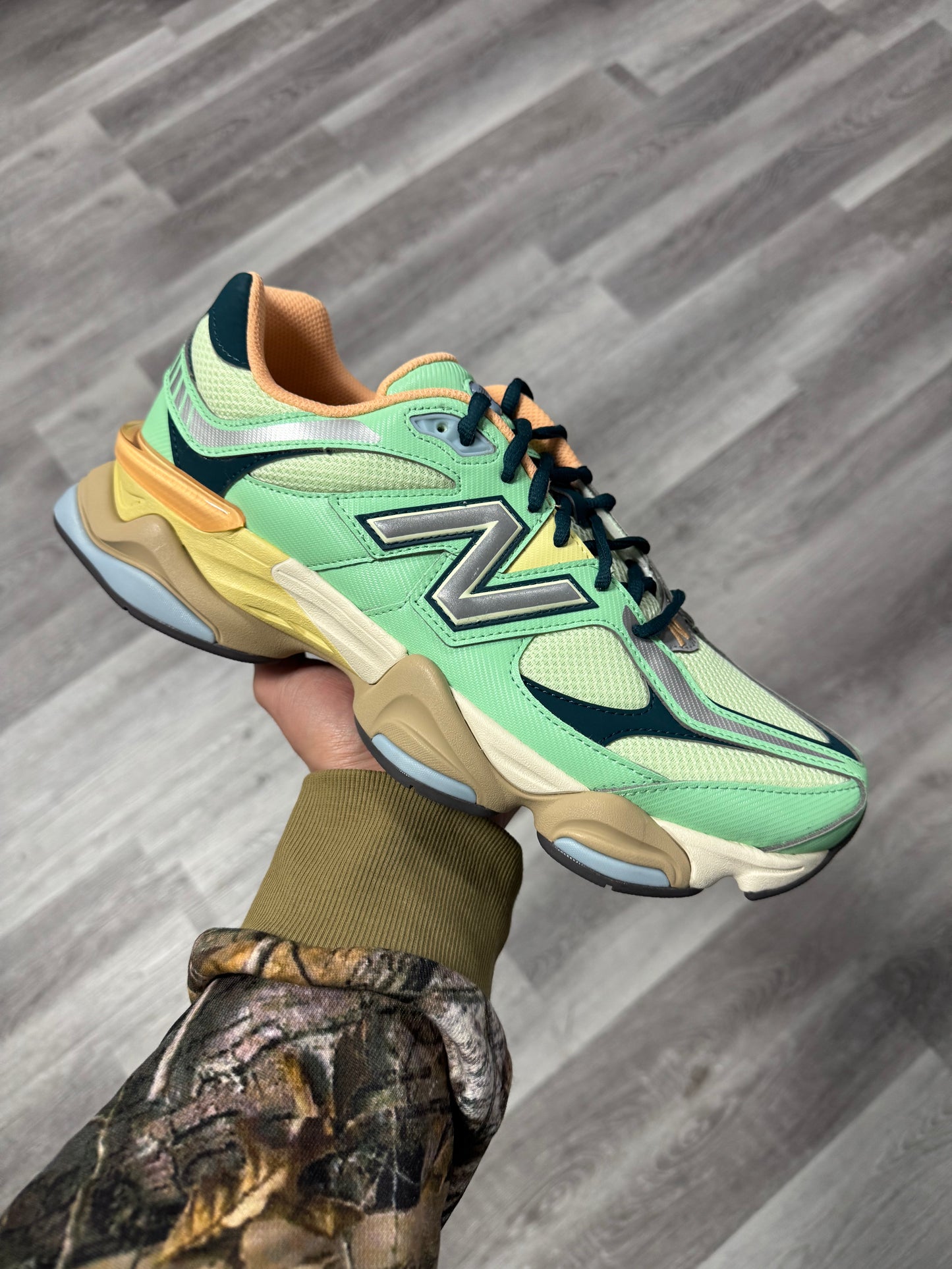 New Balance 9060 Deep Ocean / Brand New