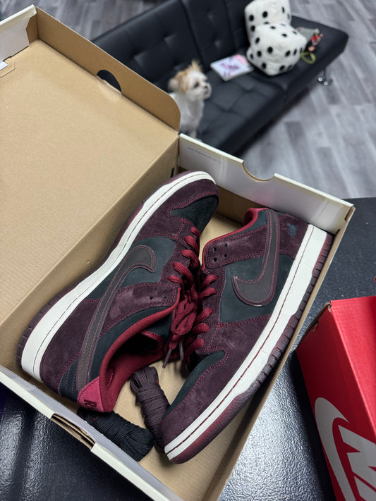 Dunk Low SB Riot / Preowned