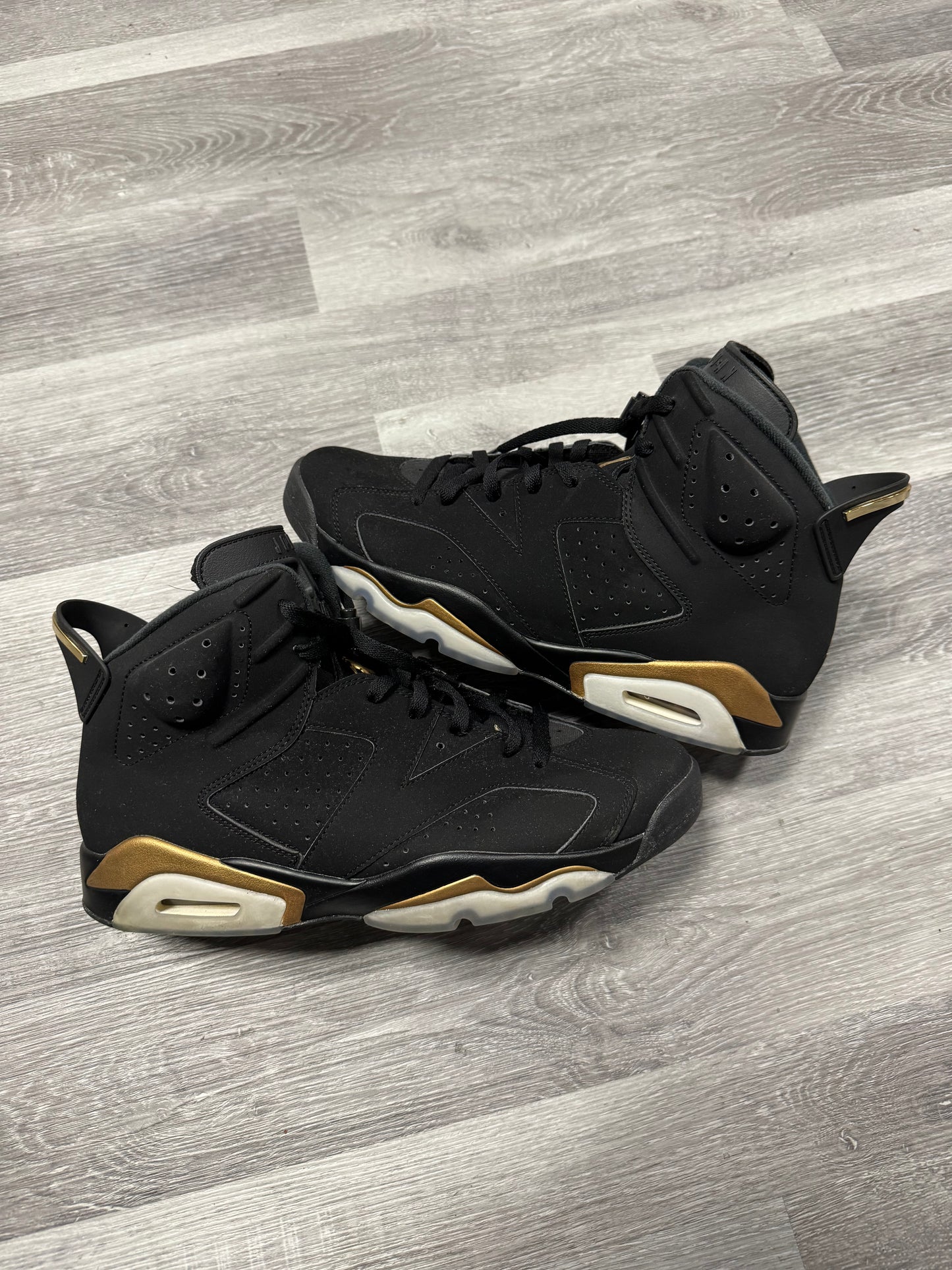 Jordan 6 DMP / Preowned