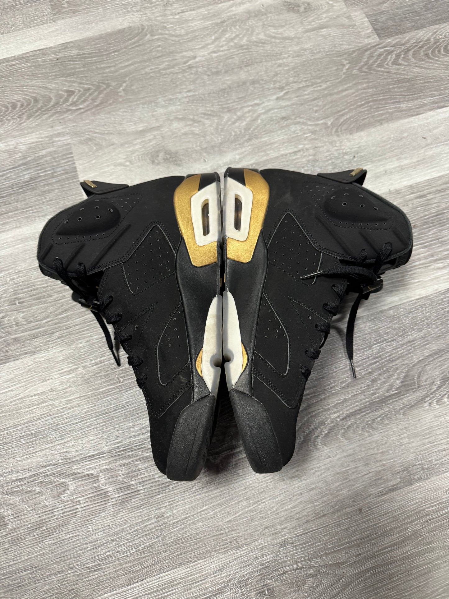 Jordan 6 DMP / Preowned