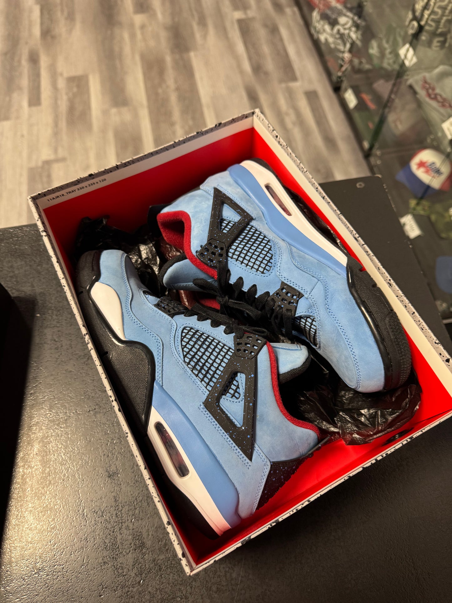 Jordan 4 Travis Scott Cactus Jack / Preowned