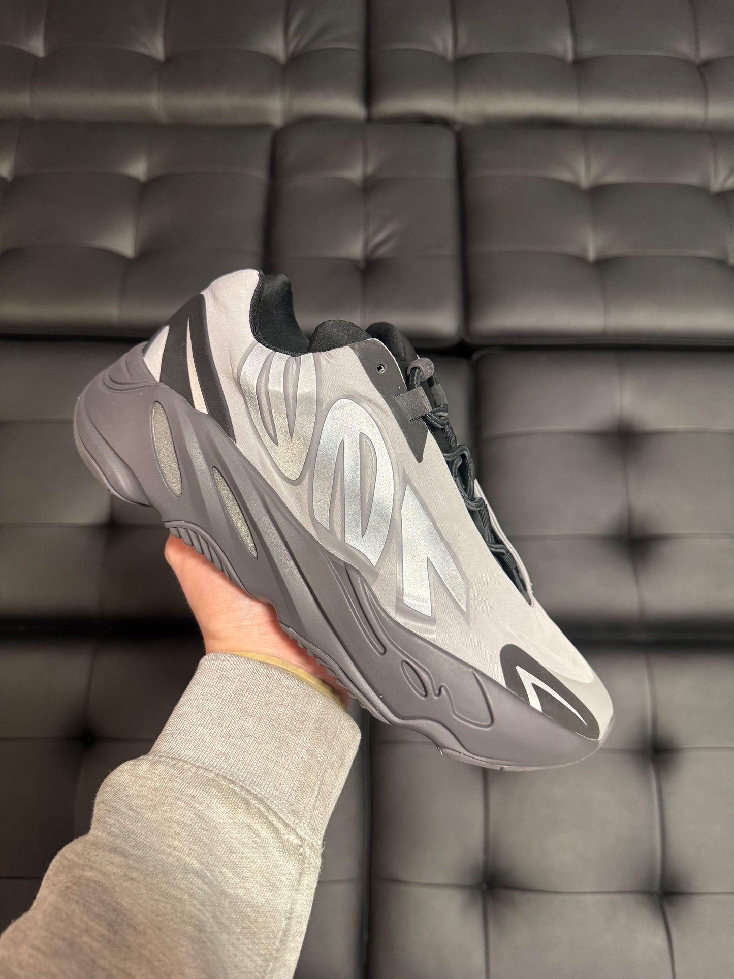 Yeezy 700 MNVN Metallic / Brand New