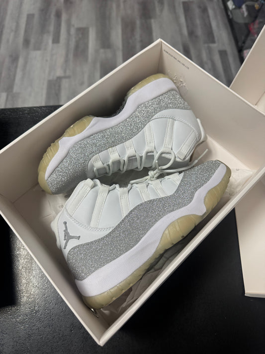 Jordan 11 Metallic Silver / Preowned