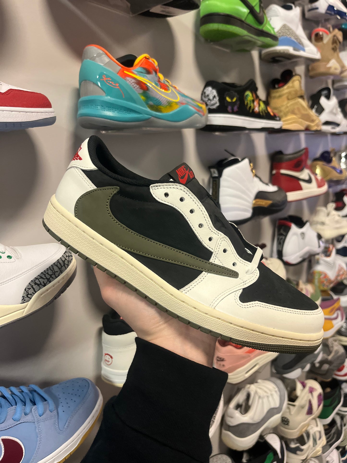 Jordan 1 Travis Scott Olive / Brand New
