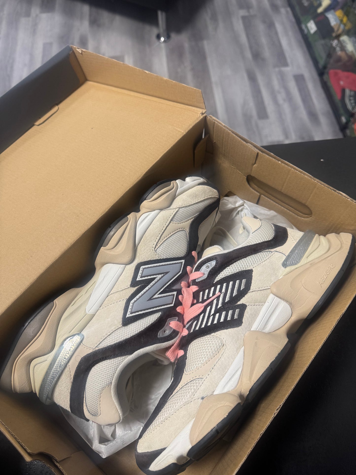 New Balance 9060 Emerging Brown  / Preowned