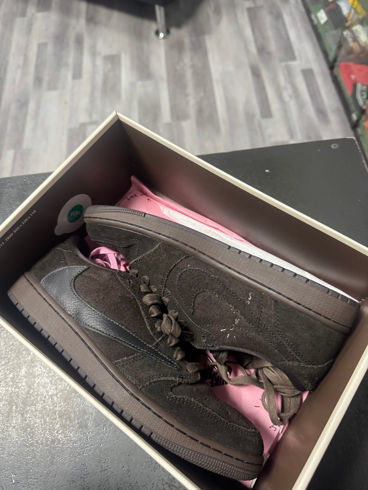 Jordan 1 Low Travis Scott Velvet Brown / Preowned