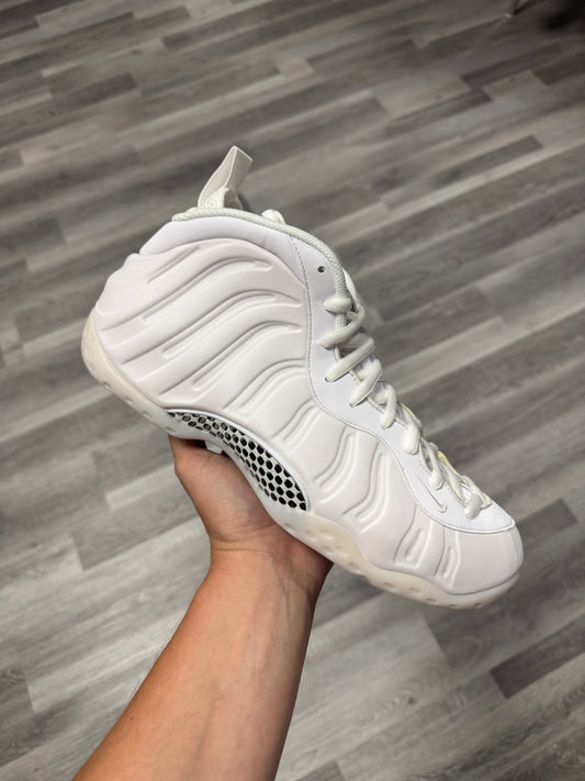 Nike Air Foamposite One Triple White / Brand New