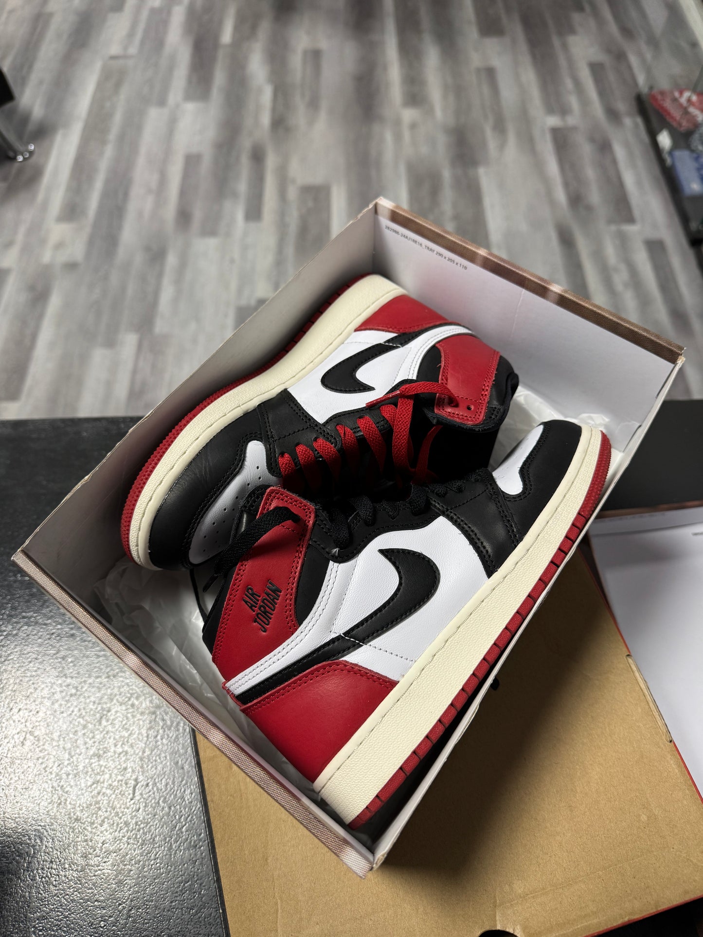 Jordan 1 Black Toe Reimagined / Preowned