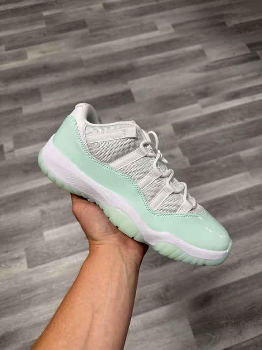 Jordan 11 Low Igloo / Brand New