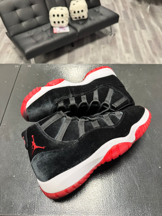 Jordan 11 Velvet Bred / Preowned